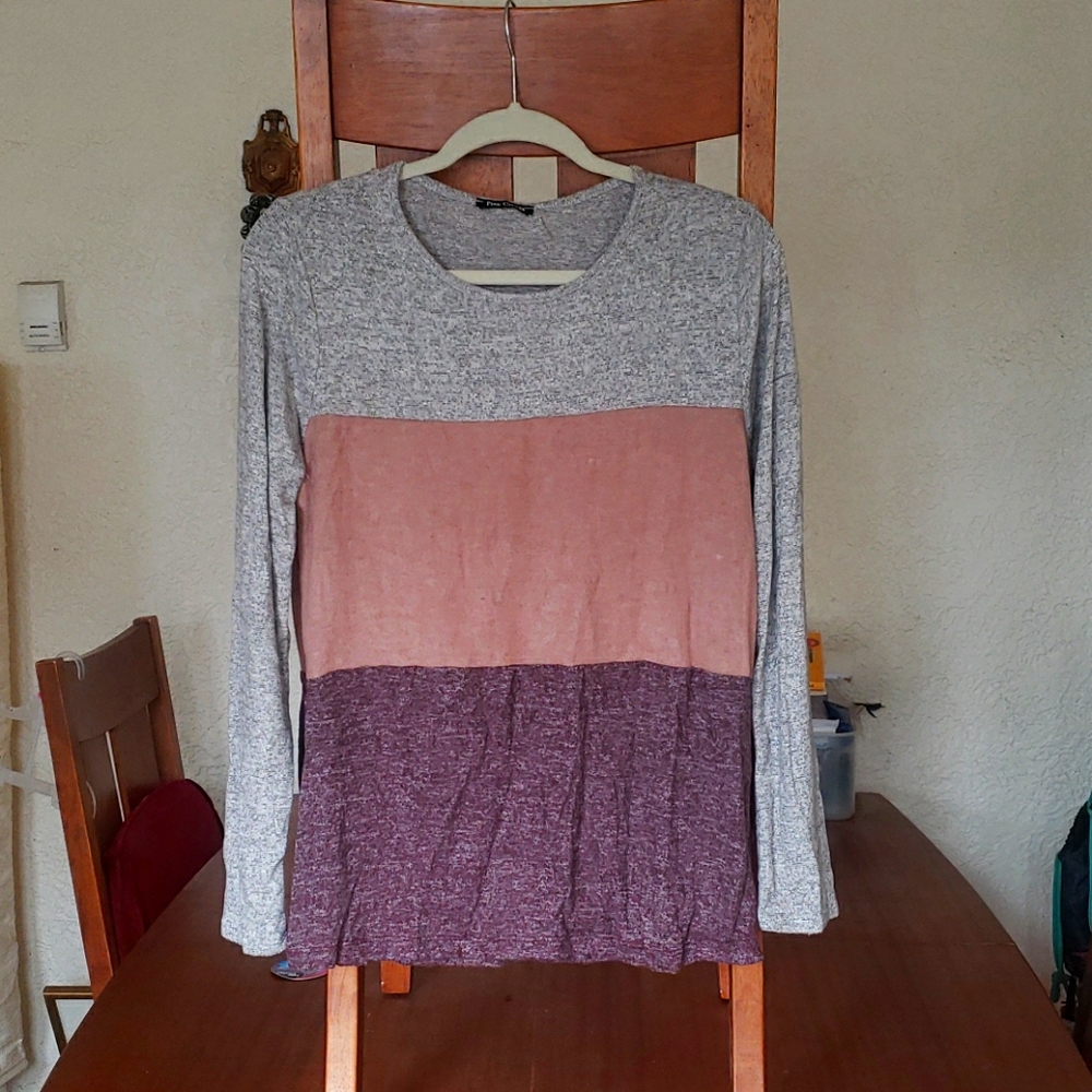 Long sleeve knit top